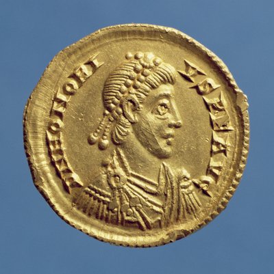 Solidus (dritto) di Onorio (393-432) drappeggiato, corazzato, con diadema. Iscrizione: D N HONORIVS P F AVG da Roman
