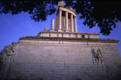 Trofeo di Augusto a La Turbie. Monumento romano del I secolo da Roman