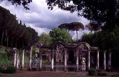 Veduta del canale di Canopo, costruito nel 118-128 d.C. da Roman
