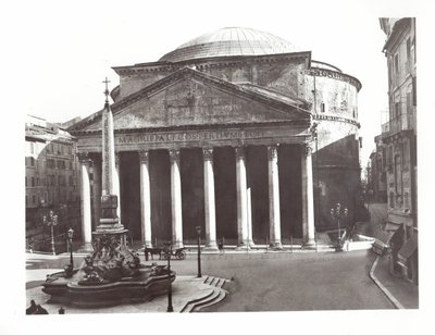 Veduta del Pantheon e dell