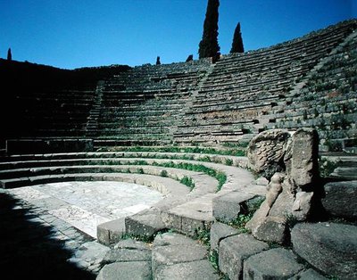 Veduta del Teatro Piccolo da Roman