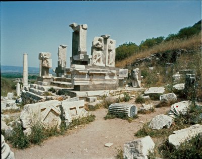 Vista del monumento a Memmio da Roman