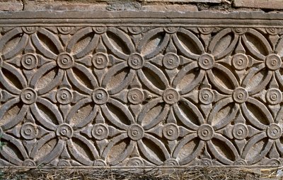Frammento architettonico con decorazione scolpita, Alto Periodo Imperiale (27 a.C.-395 d.C.) da Roman Imperial Period