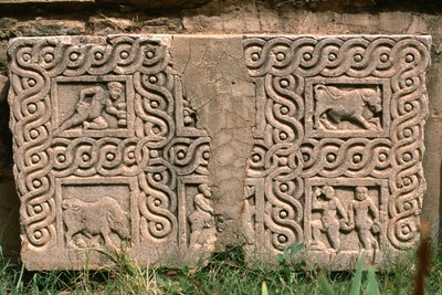 Frammento architettonico con decorazione scolpita, Alto Periodo Imperiale da Roman Imperial Period