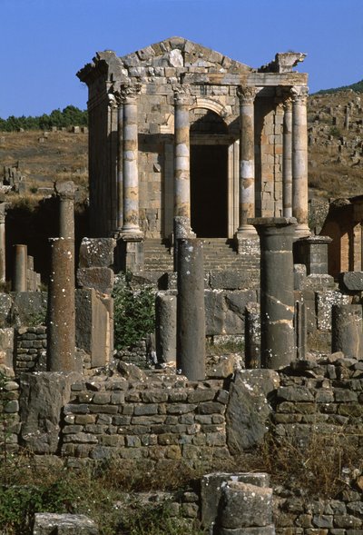 Veduta del tempio della famiglia Septimiana, Alto Periodo Imperiale (27 a.C.-395 d.C.) da Roman Imperial Period