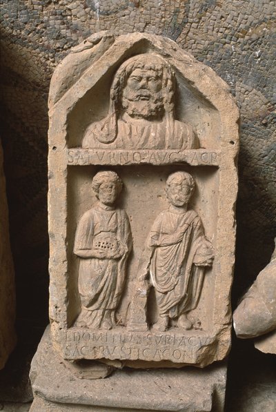 Stele votiva dedicata a Saturno, Alto Periodo Imperiale da Roman Imperial Period