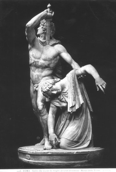 Un Gallo che si uccide dopo aver ucciso sua moglie davanti al nemico, noto anche come Paetus e Arria, copia romana di un originale greco da Roman Roman