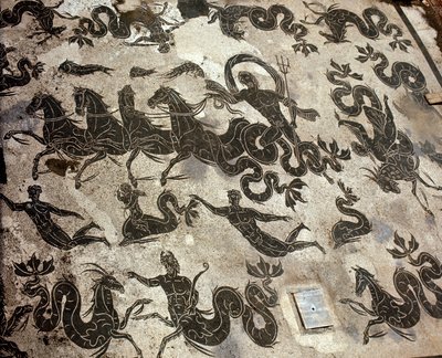 Antica Ostia. Mosaico delle terme di Nettuno sul suo carro circondato da delfini e mostri marini da Roman Roman