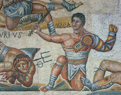Mosaico che mostra una scena di gladiatori combattenti, dettaglio di un gladiatore trionfante da Roman Roman