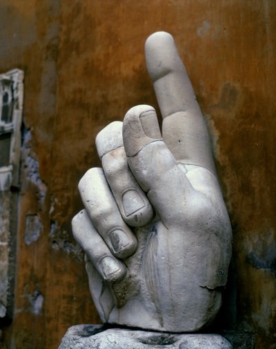 Mano destra, dal Colosso di Costantino da Roman Roman