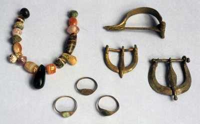 Anelli, fibbie e fibule, Masada (tecnica mista) da Roman Roman