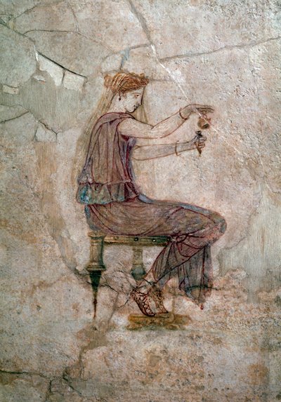 Donna seduta che versa profumo in un vaso da Roman Roman