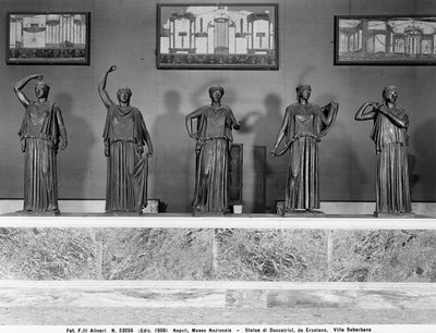 Statue di ballerini. Esposte da una villa suburbana di Ercolano da Roman Roman