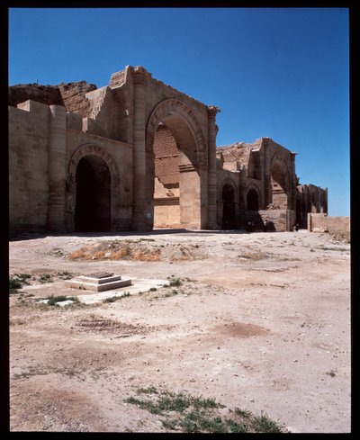 Veduta del tempio romano da Roman Roman