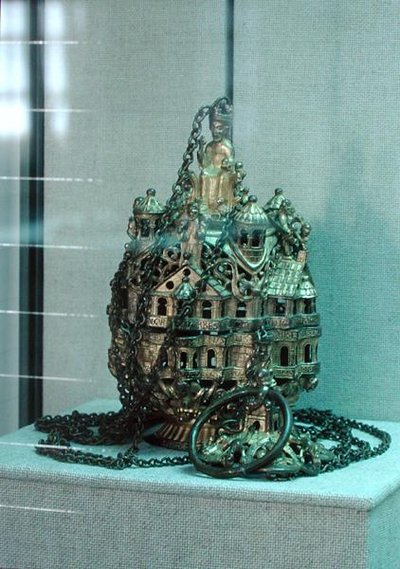 Turibolo di Gozbert (metallo dorato) da Romanesque