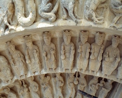 Dettaglio delle sculture del portale sud da Romanesque