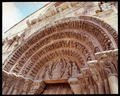 Arte romanica: timpano della chiesa di Santo Domingo, XII secolo, Soria, Spagna da Romanesque