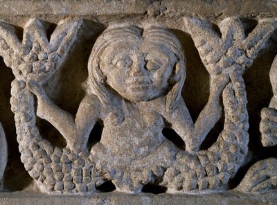 Sirena a due code, dettaglio da fregio romanico, Italia da Romanesque