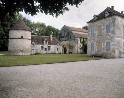 Vista del colombaio, chiesa e residenza dell