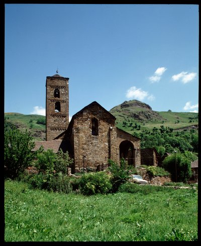 Vista della chiesa da Romanesque