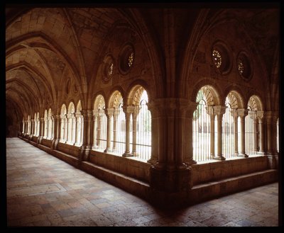 Vista del chiostro della Cattedrale di Santa Tecla a Tarragona da Romanesque