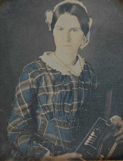 Donna con una fisarmonica dagherrotipo, 1840s da Ron Fasand