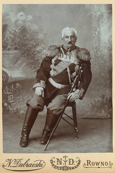 Generale Konstantin Pavlovich Prezhbyano 1840-1905, 1888 da Rowno . Photo studio N. Dubravski