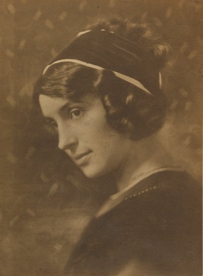 [Ritratto di giovane donna] da Rudolf Duhrkoop
