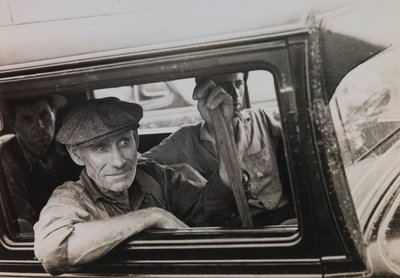 Senza titolo (Uomini in camion) da Russell Lee