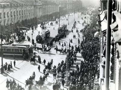 Dimostrazione a San Pietroburgo contro il massacro di Lena in Siberia, aprile 1912 da Russian Photographer