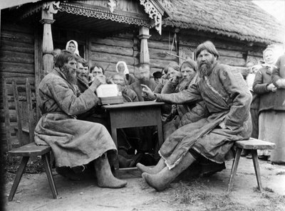 Riunione degli anziani contadini russi in un Mirskoi Skhod da Russian Photographer