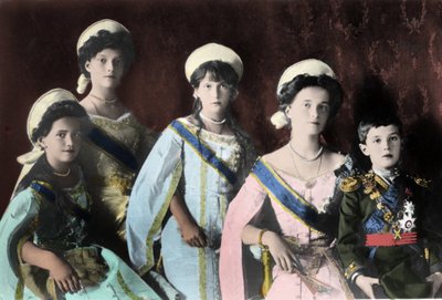 Ritratto dei figli dello zar russo Nicola II (1868-1918) da Russian Photographer