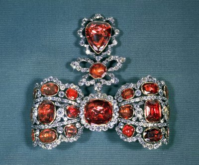Spilla a fiocco con diamanti taglio brillante e spinelli, di Pfisterer, 1764 (oro, argento, diamanti e spinelli) da Russian School
