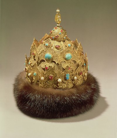 Corona di Karan, oro inciso con gioielli, bordo di pelliccia, niello e traforo, metà del XVI secolo (oro, gioielli, pelliccia) da Russian School