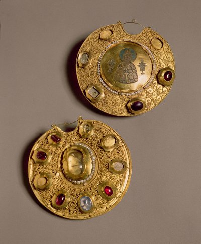 Medaglione Kolt, Ryazan (oro con perle, smalto e pietre preziose) da Russian School