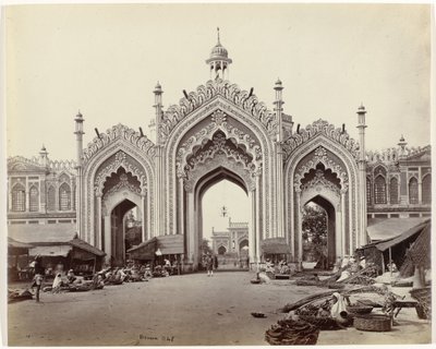 Porta del bazar di Hoesseinabad, Lucknow da Samuel Bourne (signed by artist)