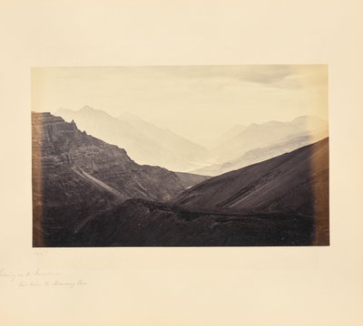 Serata in montagna, vista da sotto il passo del Manirung da Samuel Bourne