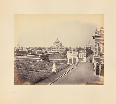 Lucknow; il Kaiser Bagh da Samuel Bourne