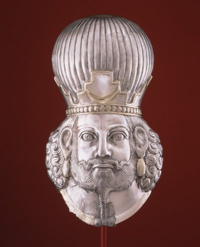 Testa di un re, c. IV secolo (argento, doratura a mercurio) da Sasanian School