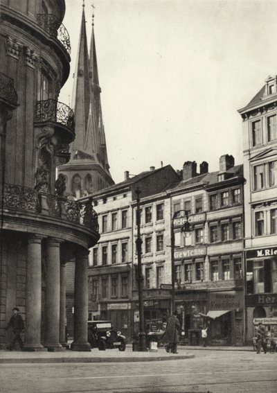 Berlino: Blick in die Poststrasse (foto in bianco e nero) da Sasha Stone