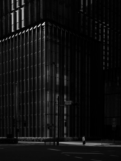 Luce e ombra in città da Satoshi Hata