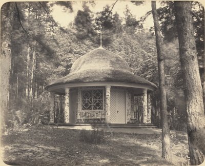 Gazebo nella foresta vicino a Mosca da Scherer and Nabholz