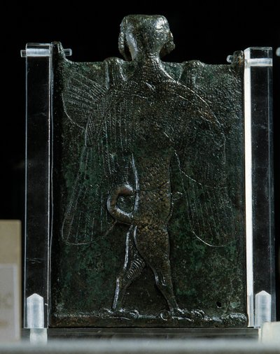 Arte orientale, Assiria (Mesopotamia): libretto che rappresenta un esorcismo (bronzo, retro), Antichità. Parigi, Museo del Louvre da School Assyrian