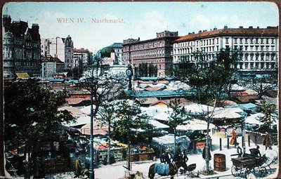 Cartolina che raffigura il Naschmarkt (Mercato Alimentare) a Vienna, c.1915 da School Austrian