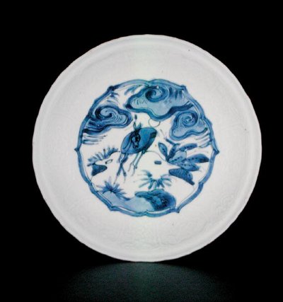 Piatto kraak blu e bianco dipinto con cervi in un paesaggio, Wanli da School Chinese