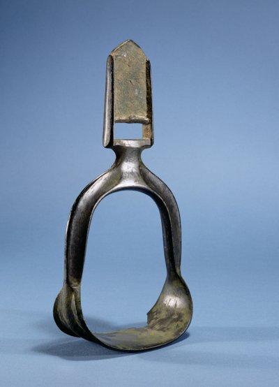Staffa, dal nord-ovest della Cina o dalla Siberia, VI o VII secolo (bronzo) da School Chinese