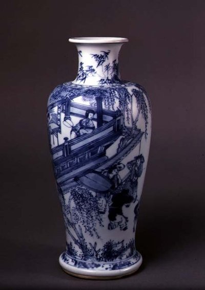 Vaso raffigurante una signora su un balcone, cinese, c.1690-1710 da School Chinese