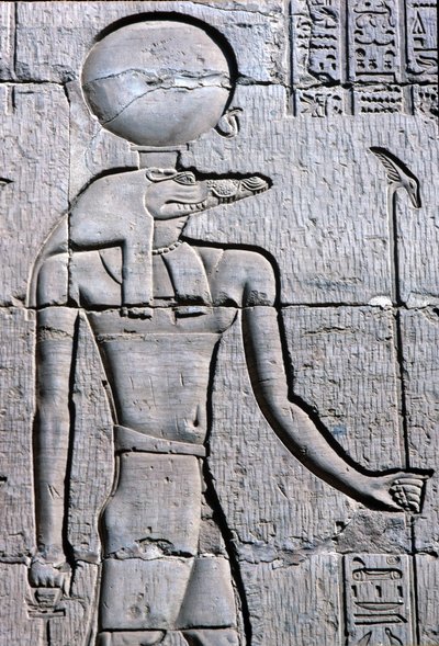 Antico Egitto, dipinto murale/scultura, Sebek che porta un ankh da School Egyptian