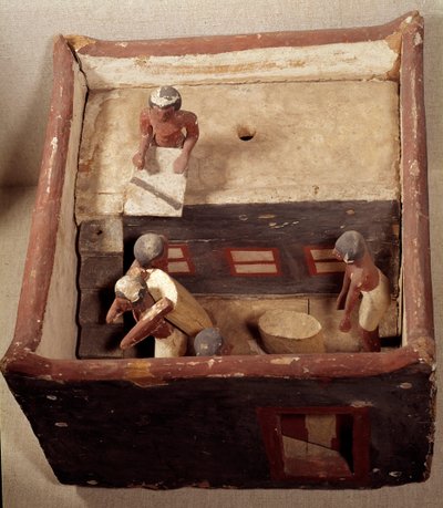 Antichità egiziane: modello di soffitta con scribi che registrano il prezzo del grano. Realizzato in legno dipinto. XII dinastia, Medio Regno (2033-1710 a.C.). Da Assiut. Museo del Louvre, Parigi da School Egyptian