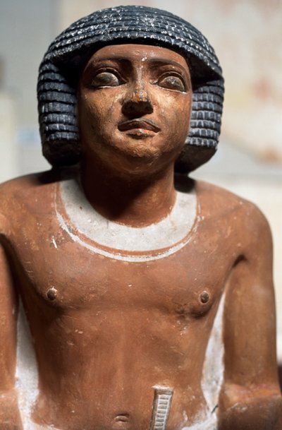 Figura maschile, statua in calcare dipinto, Civiltà egizia, (dettaglio) da School Egyptian